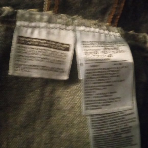 Men used Levi XXL heavy Blue Jean Jacket (Like New Condition) - Picture 2 of 5